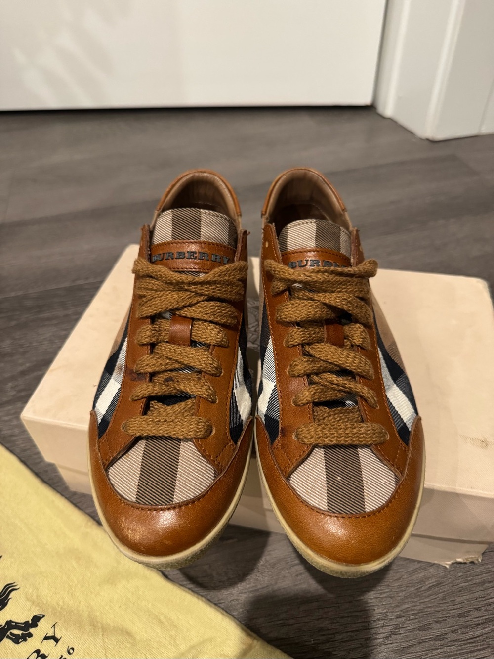 Burberry Beige and Brown Low-Top Leather Sneakers